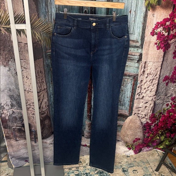 DL1961 Mara Straight Mid Rise Instasculpt NWOT  size 31
